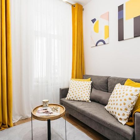 Apartament Orzeszkowa - Loftaffair Krasków Eksteriør bilde
